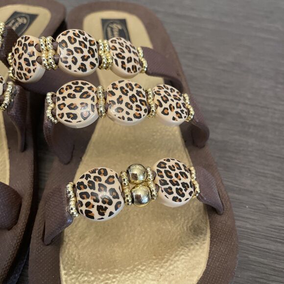 Ladies Grandco Sandals Jeweled Leopard Flip Flops Wedge size 8 EUC - Picture 12 of 12